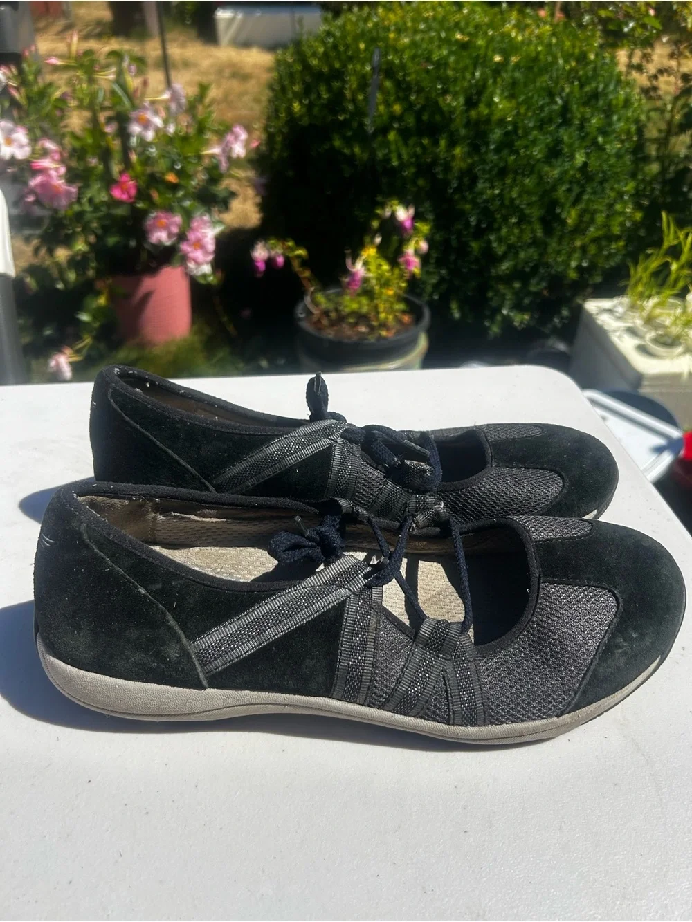 Dansko Honey Women’s Black Gray Mary Jane Sneakers Size 39/8.5US
